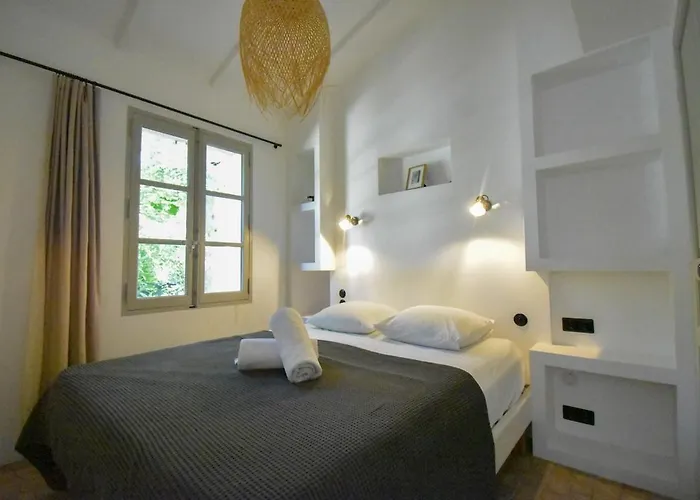 Le Poulailler, Private House With Garden And Parking